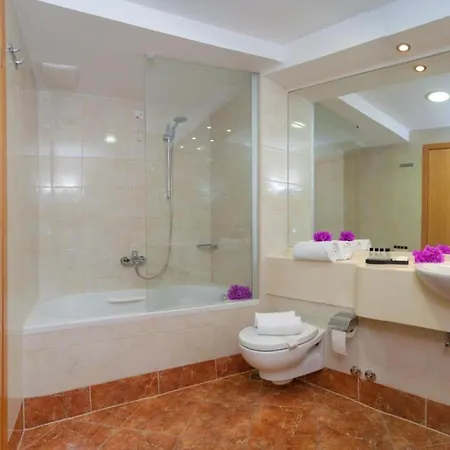 Boutique Saudade מלון 4*