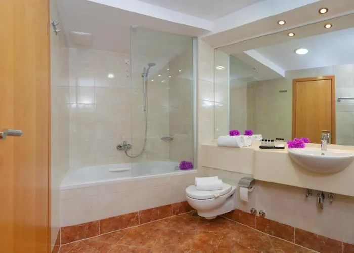 Boutique Saudade Szálloda 4*